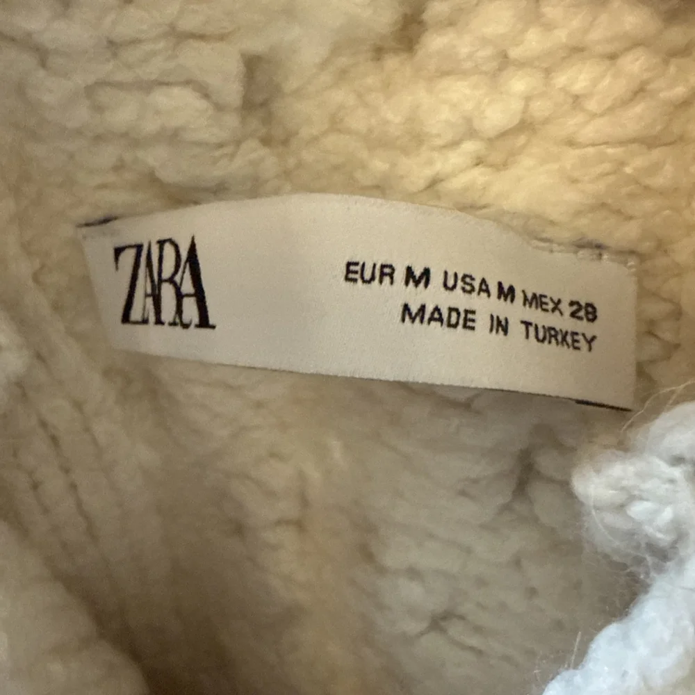 Zara Metallic Ivory Cable Knit Sweater Medium NWOT - Picture 5 of 5